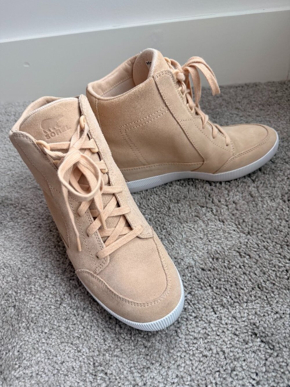 Sorel Out N About Wedge Sneakers Women’s 9 Beige Suede Booties NL4913